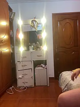 Luna-nevada online show from March 24, 2026, 4:23 am