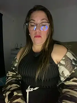 Snapshot of Luna-nevada chatting on July 11, 2026, 4:24 am Luna-nevada online show from July 11, 2026, 4:24 am