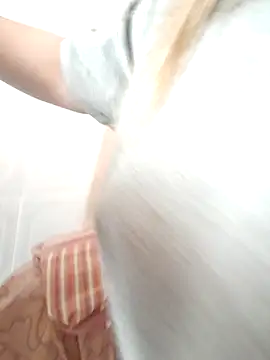 Snapshot of Luna-nevada chatting on October 3, 2025, 4:41 pm Luna-nevada online show from October 3, 2025, 4:41 pm