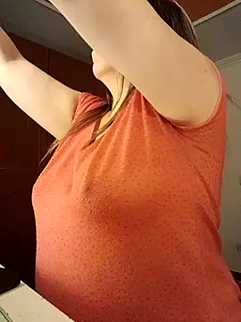 Luna-nevada online show from November 6, 2025, 11:36 am