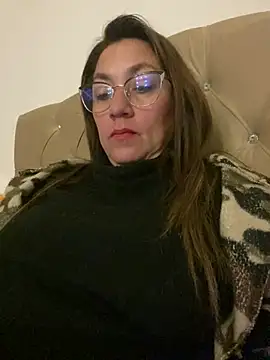 Snapshot of Luna-nevada chatting on July 18, 2026, 4:43 am Luna-nevada online show from July 18, 2026, 4:43 am