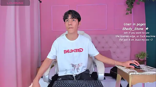 Snapshot of SHADY_STONE chatting on September 17, 2025, 8:55 pm SHADY STONE online show from September 17, 2025, 8:55 pm