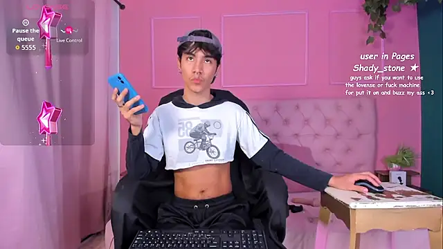 Snapshot of SHADY_STONE chatting on October 1, 2025, 10:13 pm SHADY STONE online show from October 1, 2025, 10:13 pm