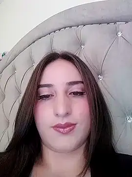 KARINA FLOWER  online show from September 18, 2025, 8:12 pm