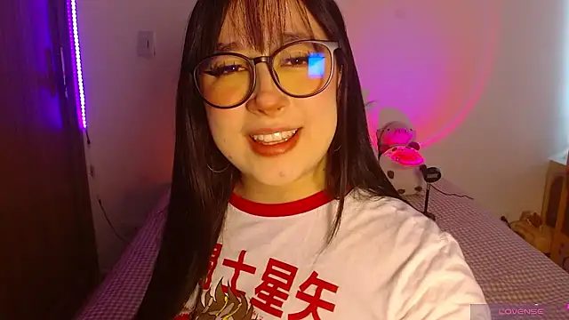 Oliviargf online show from June 19, 2026, 1:17 pm