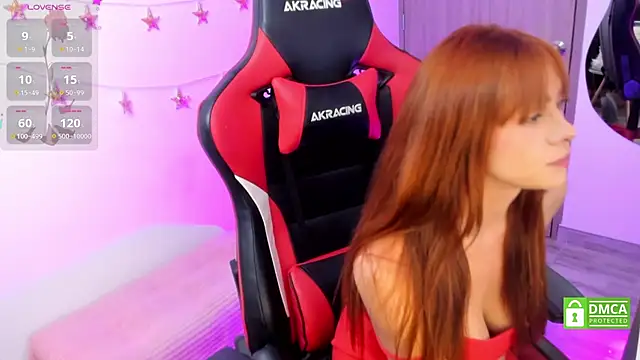 Snapshot of LindaSilverstone chatting on September 26, 2025, 4:25 pm LindaSilverstone online show from September 26, 2025, 4:25 pm