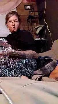 Snapshot of sexytattedbabe chatting on October 31, 2025, 1:02 am sexytattedbabe online show from October 31, 2025, 1:02 am