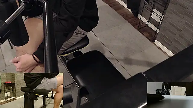 Stretch-man online show from December 3, 2025, 5:23 pm