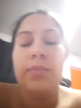 esmeralda jadees online show from March 7, 2025, 5:08 am