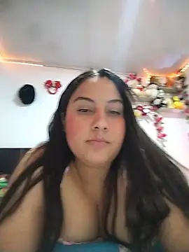 esmeralda jadees online show from May 16, 2026, 1:48 am