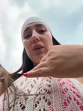 Snapshot of AleksandraRich chatting on February 3, 2026, 6:22 am AleksandraRich online show from February 3, 2026, 6:22 am