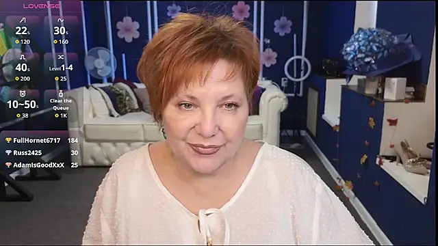 Snapshot of Kira_Kenet chatting on November 10, 2025, 8:08 am Kira Kenet online show from November 10, 2025, 8:08 am