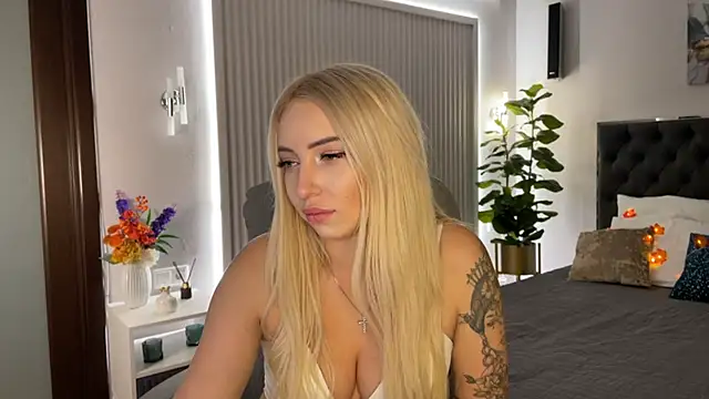 OhMyEmma online show from October 3, 2025, 11:39 pm