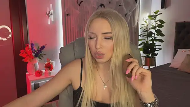 OhMyEmma online show from October 25, 2025, 1:16 am