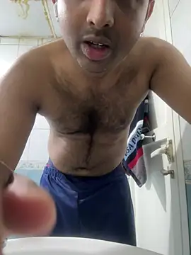 Snapshot of MIRTHICK2002 chatting on March 14, 2025, 8:32 am MIRTHICK2002 online show from March 14, 2025, 8:32 am