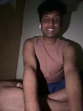 Snapshot of MIRTHICK2002 chatting on March 15, 2025, 10:44 pm MIRTHICK2002 online show from March 15, 2025, 10:44 pm