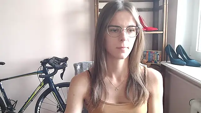 love megi online show from April 6, 2026, 6:25 am