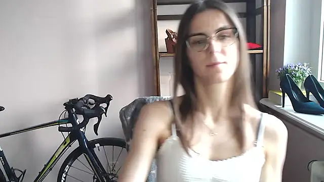 love megi online show from February 9, 2026, 2:26 pm