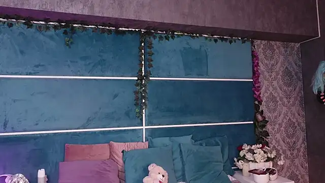 Snapshot of SunnyGlow chatting on October 21, 2025, 4:23 am SunnyGlow online show from October 21, 2025, 4:23 am