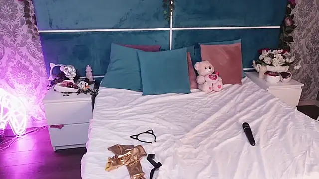 Snapshot of SunnyGlow chatting on October 5, 2025, 4:14 am SunnyGlow online show from October 5, 2025, 4:14 am