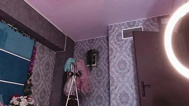 Snapshot of SunnyGlow chatting on September 26, 2025, 4:41 am SunnyGlow online show from September 26, 2025, 4:41 am