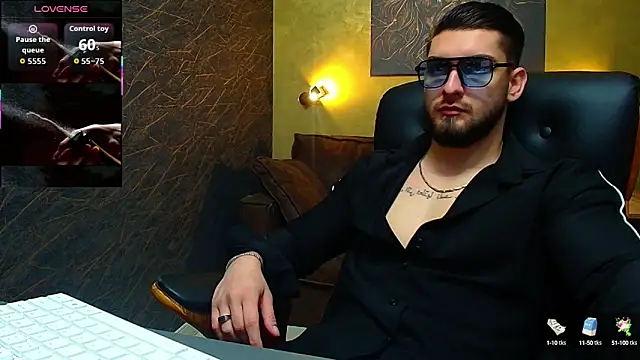 MatiasDean online show from September 19, 2025, 4:49 am