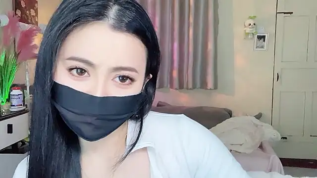 Snapshot of MI_KA22 chatting on February 22, 2026, 3:02 pm MI KA22 online show from February 22, 2026, 3:02 pm