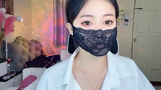 Snapshot of MI_KA22 chatting on February 8, 2026, 7:17 am MI KA22 online show from February 8, 2026, 7:17 am