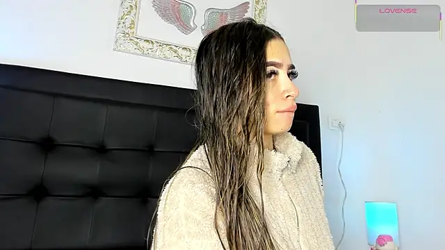 Snapshot of Lola_Blondie chatting on September 29, 2025, 12:11 pm Lola Blondie online show from September 29, 2025, 12:11 pm