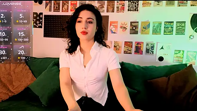 Maya Rogerss online show from April 10, 2026, 2:46 pm