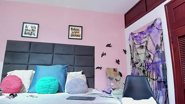 Snapshot of SophiaQueens chatting on November 1, 2025, 11:31 pm SophiaQueens online show from November 1, 2025, 11:31 pm