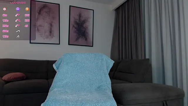 reinakylie online show from February 22, 2026, 2:14 am