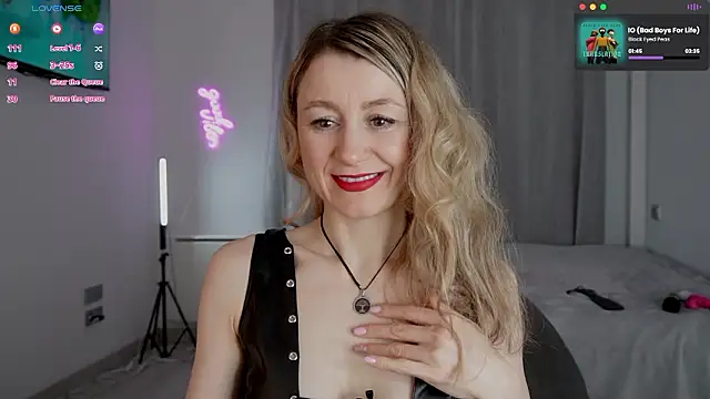   Milana     online show from February 6, 2026, 9:33 pm