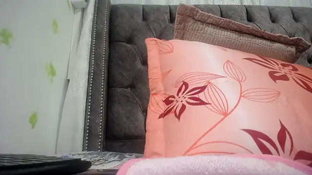 Snapshot of ANA-BULLOCK- chatting on September 15, 2025, 12:27 pm ANA-BULLOCK- online show from September 15, 2025, 12:27 pm