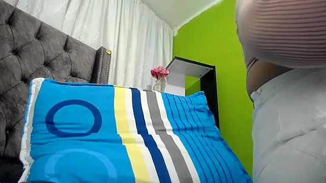 Snapshot of ANA-BULLOCK- chatting on October 1, 2025, 12:09 pm ANA-BULLOCK- online show from October 1, 2025, 12:09 pm