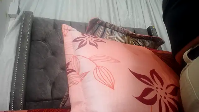 Snapshot of ANA-BULLOCK- chatting on September 17, 2025, 12:18 pm ANA-BULLOCK- online show from September 17, 2025, 12:18 pm