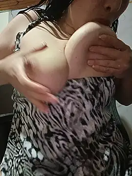 Zoebreastmilk2 online show from July 1, 2026, 7:47 pm