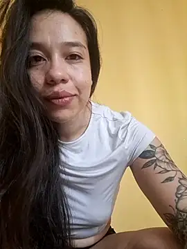 Snapshot of FireTheGun_ chatting on February 4, 2026, 12:33 pm FireTheGun online show from February 4, 2026, 12:33 pm