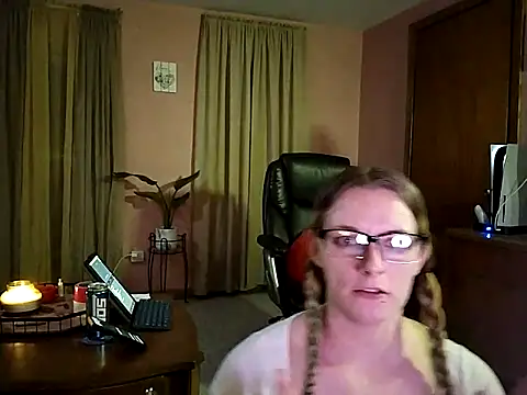 AlicePayne online show from March 10, 2025, 5:11 am