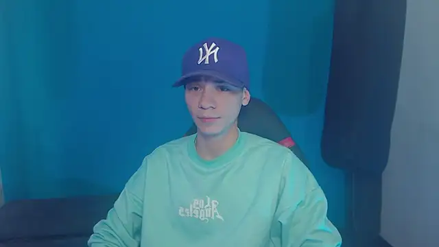 Snapshot of Burperking420_ chatting on March 12, 2025, 5:49 pm Burperking420 online show from March 12, 2025, 5:49 pm