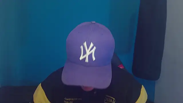 Snapshot of Burperking420_ chatting on March 19, 2025, 6:44 pm Burperking420 online show from March 19, 2025, 6:44 pm