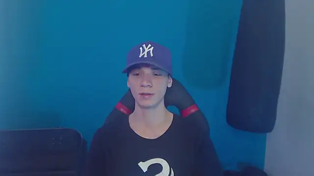 Snapshot of Burperking420_ chatting on March 22, 2025, 7:20 pm Burperking420 online show from March 22, 2025, 7:20 pm