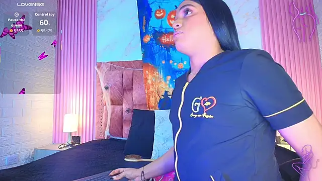 Snapshot of goldilockss15 chatting on November 1, 2025, 3:24 am goldilockss15 online show from November 1, 2025, 3:24 am