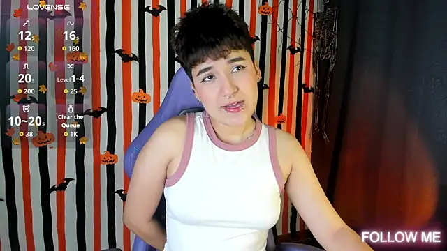 Snapshot of emma_cute7 chatting on October 17, 2025, 2:15 am emma cute7 online show from October 17, 2025, 2:15 am