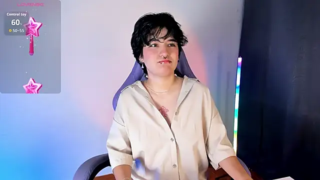 emma cute7 online show from April 17, 2026, 9:56 am