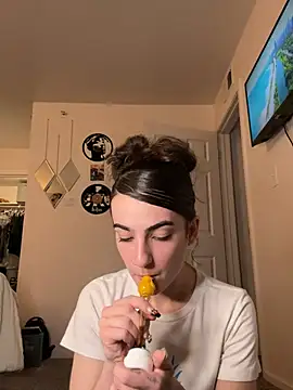 Snapshot of jvanillyyyy chatting on March 16, 2025, 2:10 am jvanillyyyy online show from March 16, 2025, 2:10 am