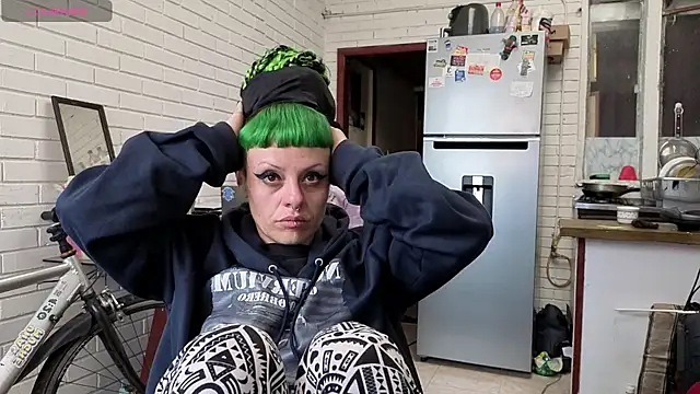 Snapshot of freyaa_sorcerees chatting on October 17, 2025, 1:24 pm freyaa sorcerees online show from October 17, 2025, 1:24 pm