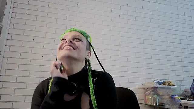 Snapshot of freyaa_sorcerees chatting on October 26, 2025, 2:01 am freyaa sorcerees online show from October 26, 2025, 2:01 am