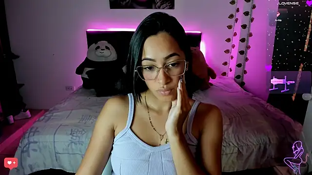 Vickysth online show from March 10, 2025, 9:29 pm