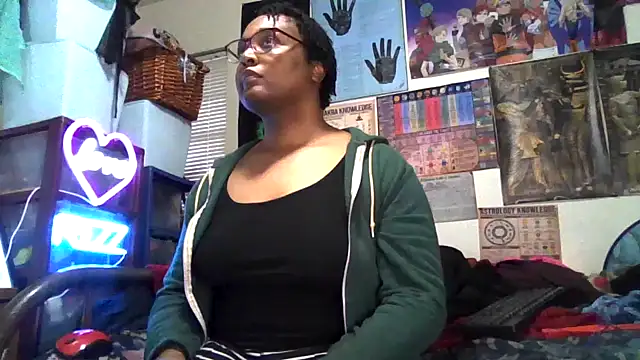 Snapshot of GardeniaFields chatting on October 18, 2025, 10:34 pm GardeniaFields online show from October 18, 2025, 10:34 pm